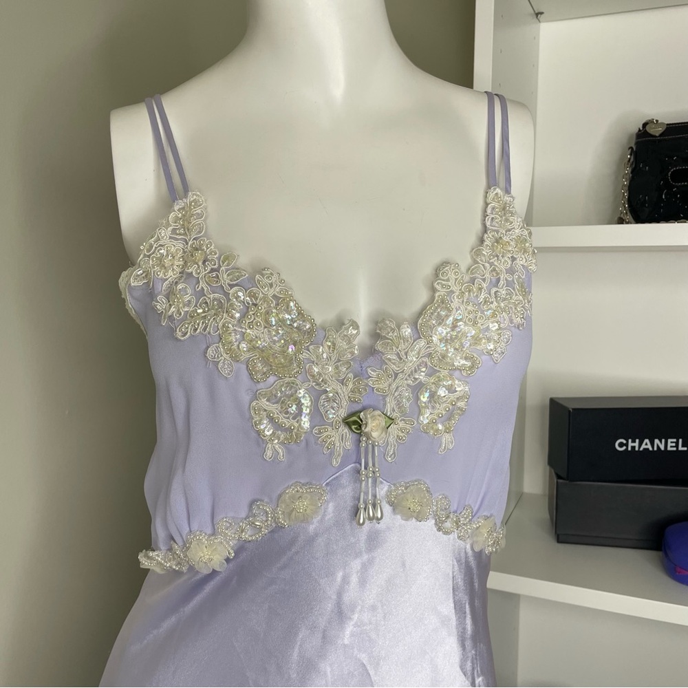beautiful vintage nightgown